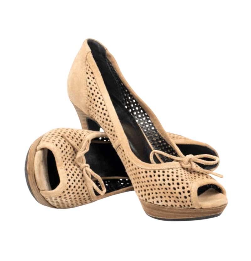 perforated-suede-wedges-aurehelvix